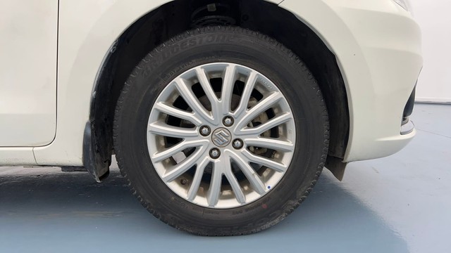 Second-hand 2021 Maruti Suzuki Dzire ZXI AMT for sale in Lucknow-17