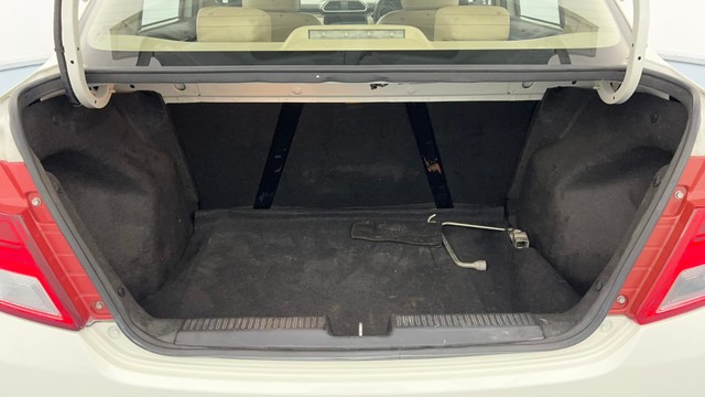 Second-hand 2021 Maruti Suzuki Dzire ZXI AMT for sale in Lucknow-9