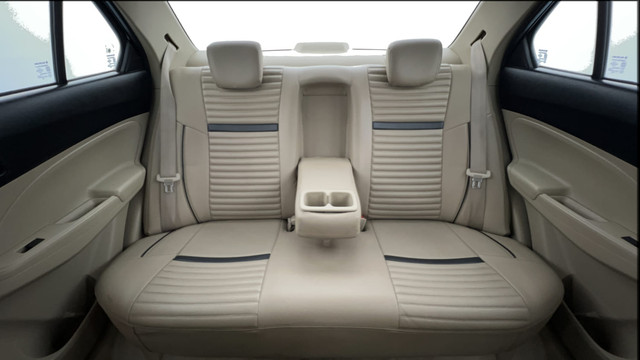 Second-hand 2021 Maruti Suzuki Dzire ZXI AMT for sale in Lucknow-37