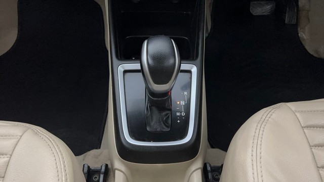 Second-hand 2021 Maruti Suzuki Dzire ZXI AMT for sale in Lucknow-12