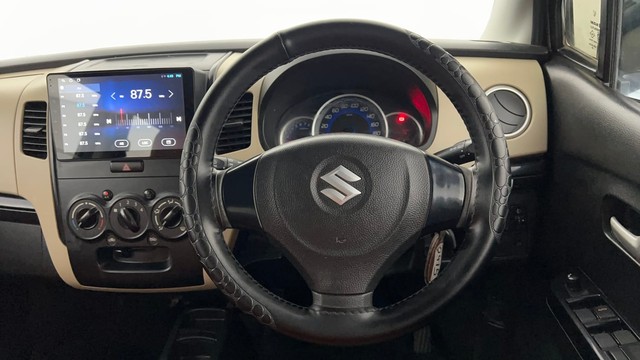 Second-hand 2017 Maruti Suzuki Wagon R VXI for sale in Lucknow-24