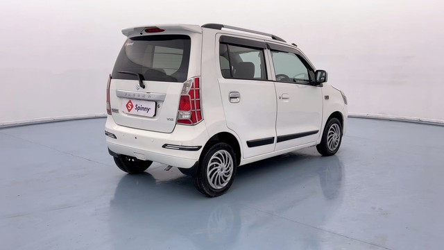 Second-hand 2017 Maruti Suzuki Wagon R VXI for sale in Lucknow-3
