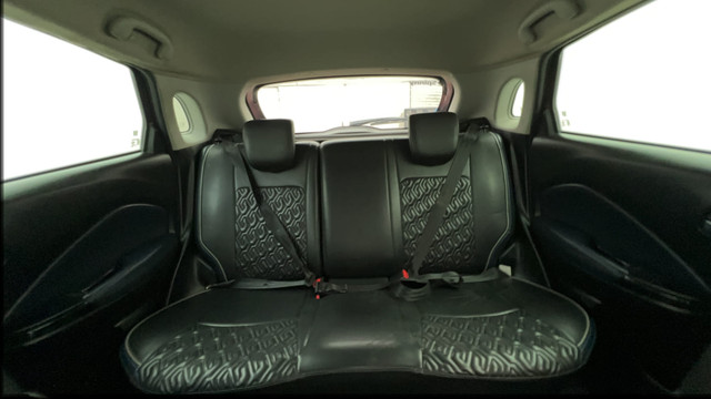 Second-hand 2022 Maruti Suzuki Baleno Alpha for sale in Ahmedabad-33