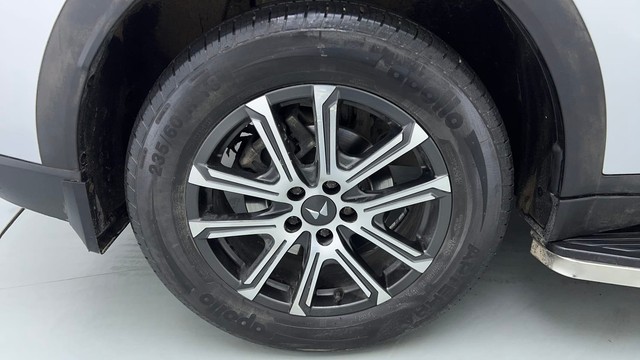 Second-hand 2023 Mahindra XUV700 AX7 AT Luxury Pack BSVI for sale in Gurgaon-18