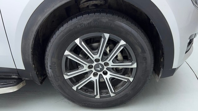 Second-hand 2023 Mahindra XUV700 AX7 AT Luxury Pack BSVI for sale in Gurgaon-17