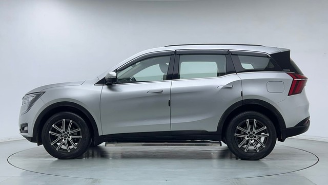 Second-hand 2023 Mahindra XUV700 AX7 AT Luxury Pack BSVI for sale in Gurgaon-6