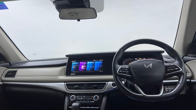 Second-hand 2023 Mahindra XUV700 AX7 AT Luxury Pack BSVI for sale in Gurgaon-11