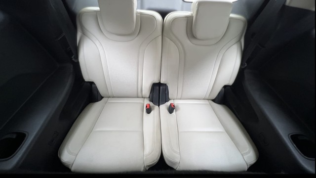 Second-hand 2023 Mahindra XUV700 AX7 AT Luxury Pack BSVI for sale in Gurgaon-29