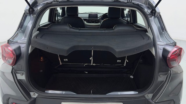 Second-hand 2022 Tata Punch Adventure Rhythm for sale in New Delhi-9