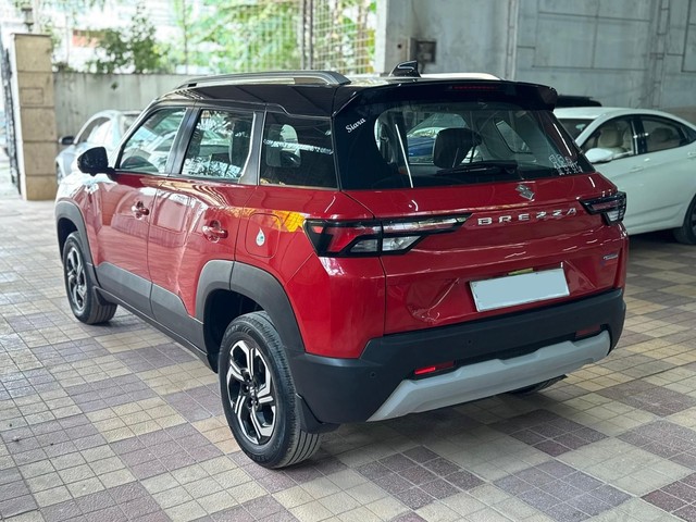 Second-hand 2022 Maruti Vitara Brezza ZXI Plus AT Dual Tone for sale in Hyderabad-4