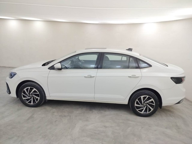 Second-hand 2022 Volkswagen Virtus Topline for sale in Coimbatore-6