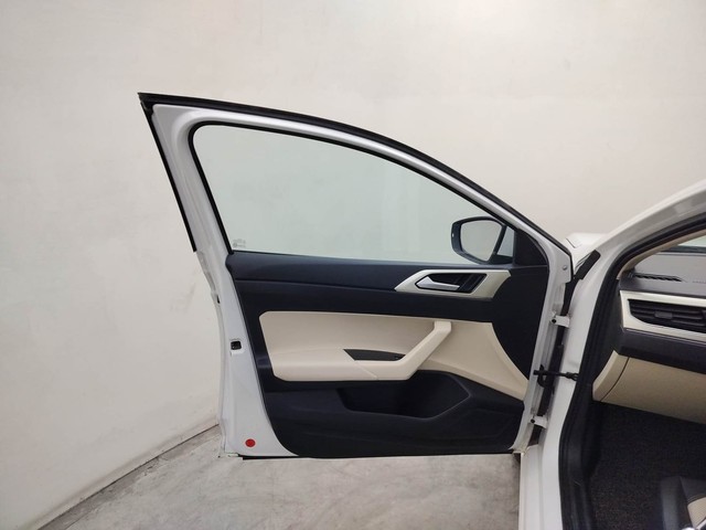 Second-hand 2022 Volkswagen Virtus Topline for sale in Coimbatore-33