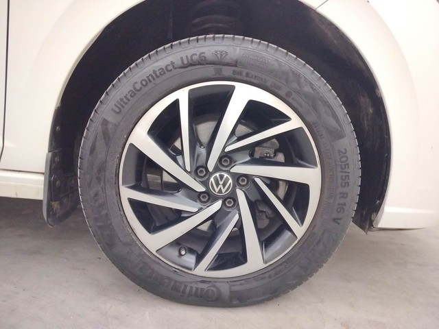 Second-hand 2022 Volkswagen Virtus Topline for sale in Coimbatore-17