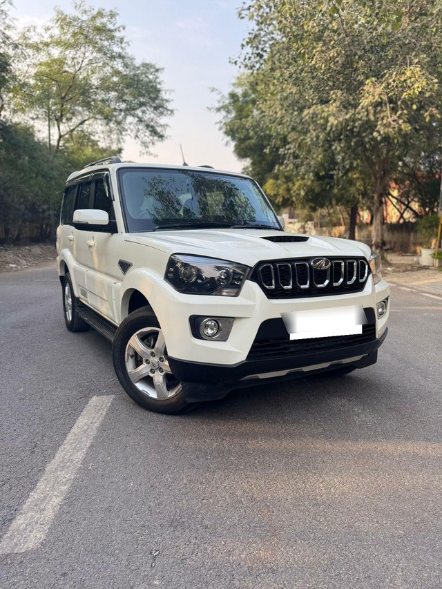 Second-hand 2022 Mahindra Scorpio S11 for sale in New Delhi-15