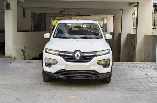 Second-hand 2022 Renault KWID 1.0 RXT Opt for sale in Hyderabad-3