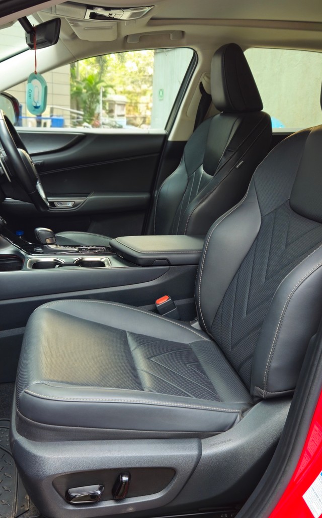 Second-hand 2024 Lexus NX 350h Exquisite for sale in Mumbai-27