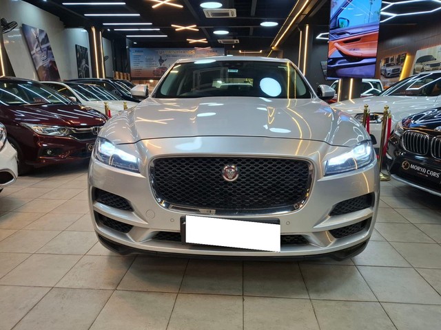 Second-hand 2018 Jaguar F-Pace Prestige 2.0 AWD for sale in Mumbai-12