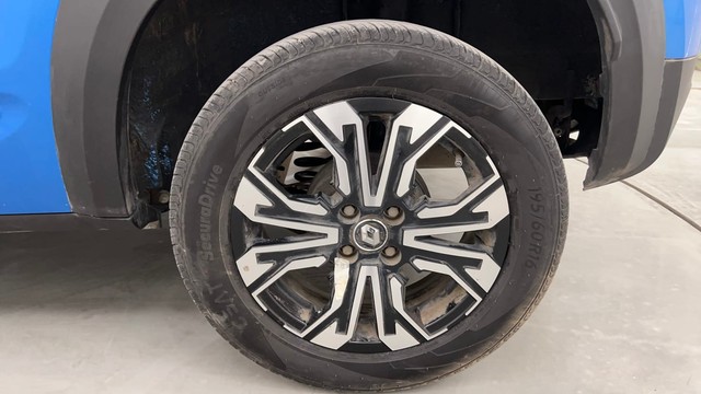 Second-hand 2021 Renault Kiger RXZ Turbo DT for sale in Pune-19