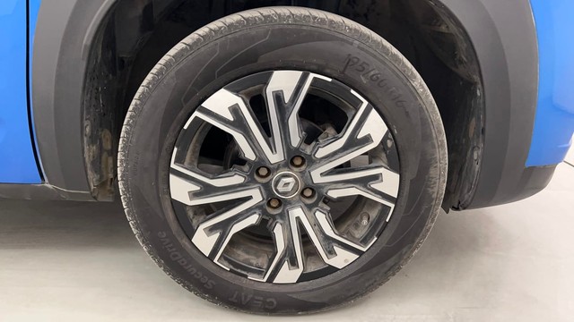 Second-hand 2021 Renault Kiger RXZ Turbo DT for sale in Pune-17