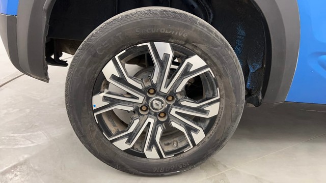 Second-hand 2021 Renault Kiger RXZ Turbo DT for sale in Pune-18