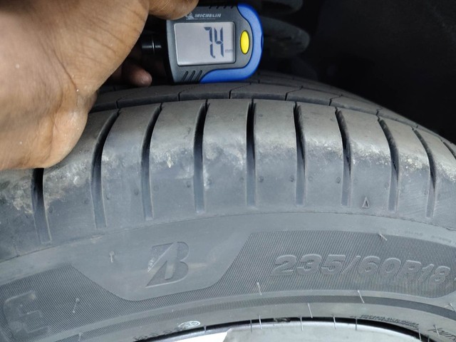 Second-hand 2023 Mahindra XUV700 AX7 AT Luxury Pack BSVI for sale in Visakhapatnam-23