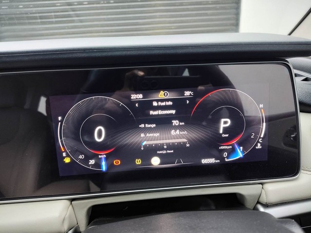 Second-hand 2023 Mahindra XUV700 AX7 AT Luxury Pack BSVI for sale in Visakhapatnam-13