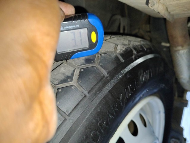 Second-hand 2023 Mahindra XUV700 AX7 AT Luxury Pack BSVI for sale in Visakhapatnam-21