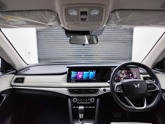 Second-hand 2023 Mahindra XUV700 AX7 AT Luxury Pack BSVI for sale in Visakhapatnam-11