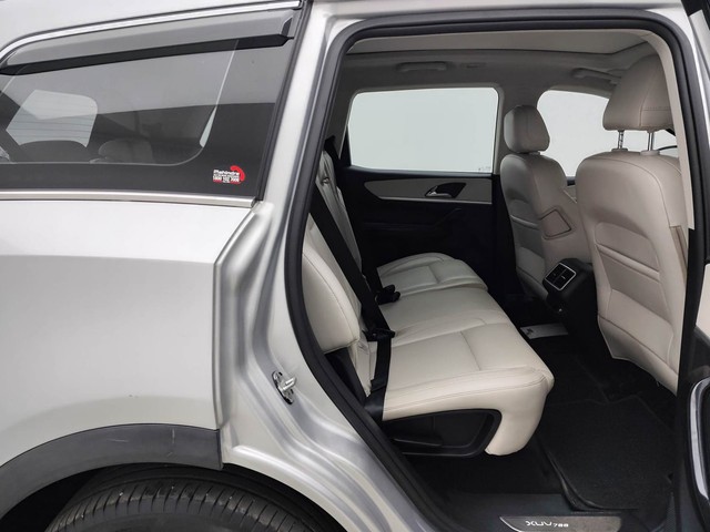 Second-hand 2023 Mahindra XUV700 AX7 AT Luxury Pack BSVI for sale in Visakhapatnam-28