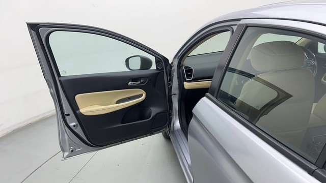 Second-hand 2021 Honda City ZX MT for sale in Ghaziabad-36