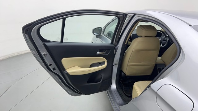Second-hand 2021 Honda City ZX MT for sale in Ghaziabad-37