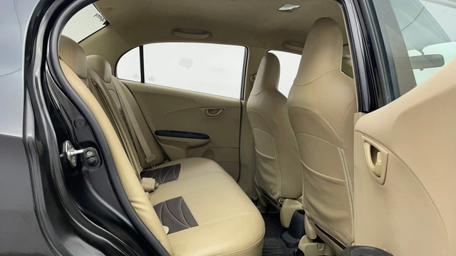 Second-hand 2014 Honda Amaze V for sale in Chennai-30