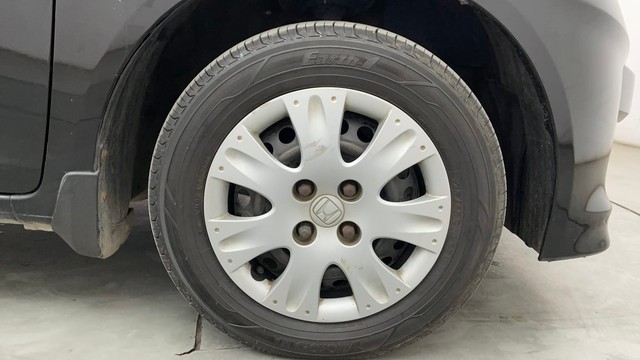 Second-hand 2014 Honda Amaze V for sale in Chennai-17