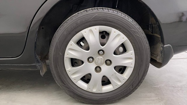 Second-hand 2014 Honda Amaze V for sale in Chennai-19