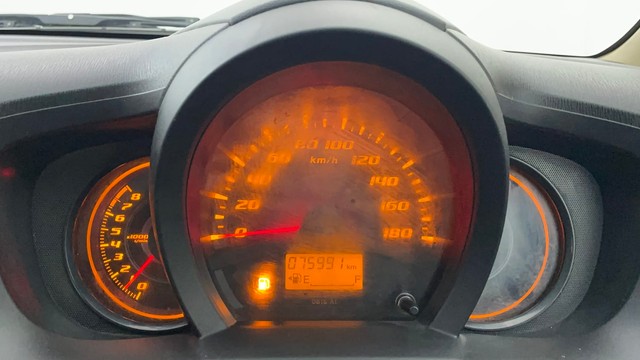 Second-hand 2014 Honda Amaze V for sale in Chennai-13