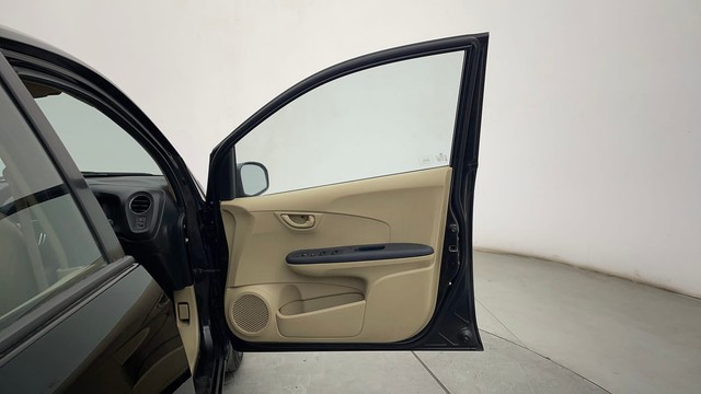 Second-hand 2014 Honda Amaze V for sale in Chennai-16