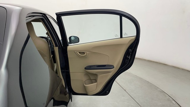 Second-hand 2014 Honda Amaze V for sale in Chennai-35