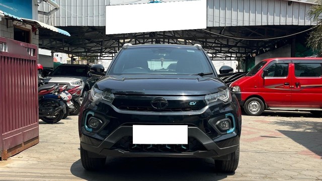 Second-hand 2021 Tata Nexon EV XZ Plus Dark Edition for sale in Coimbatore-3