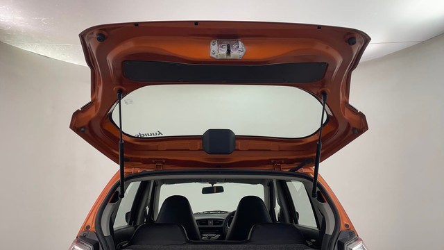 Second-hand 2015 Maruti Suzuki Alto K10 VXI AMT for sale in Chennai-33