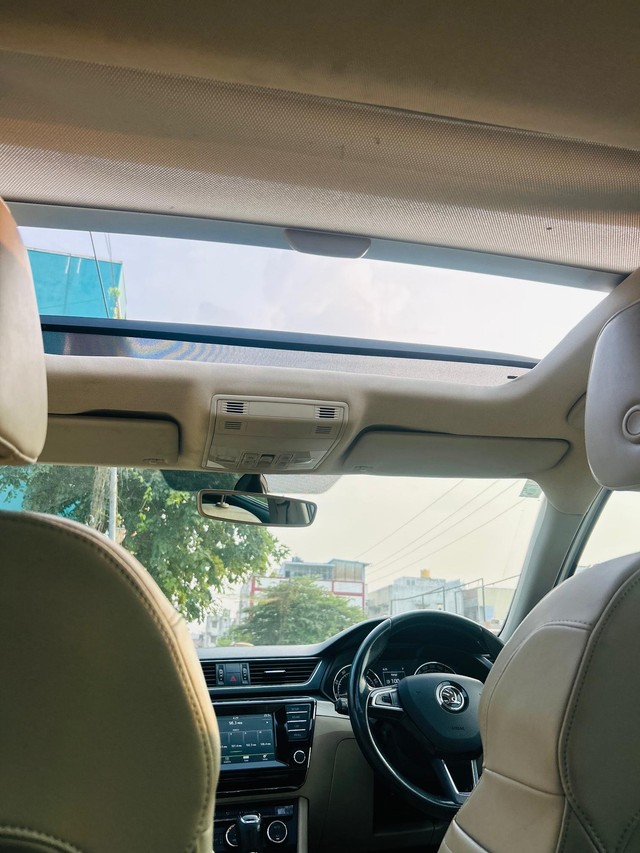 Second-hand 2016 Skoda Superb LK 1.8 TSI AT for sale in Chennai-7