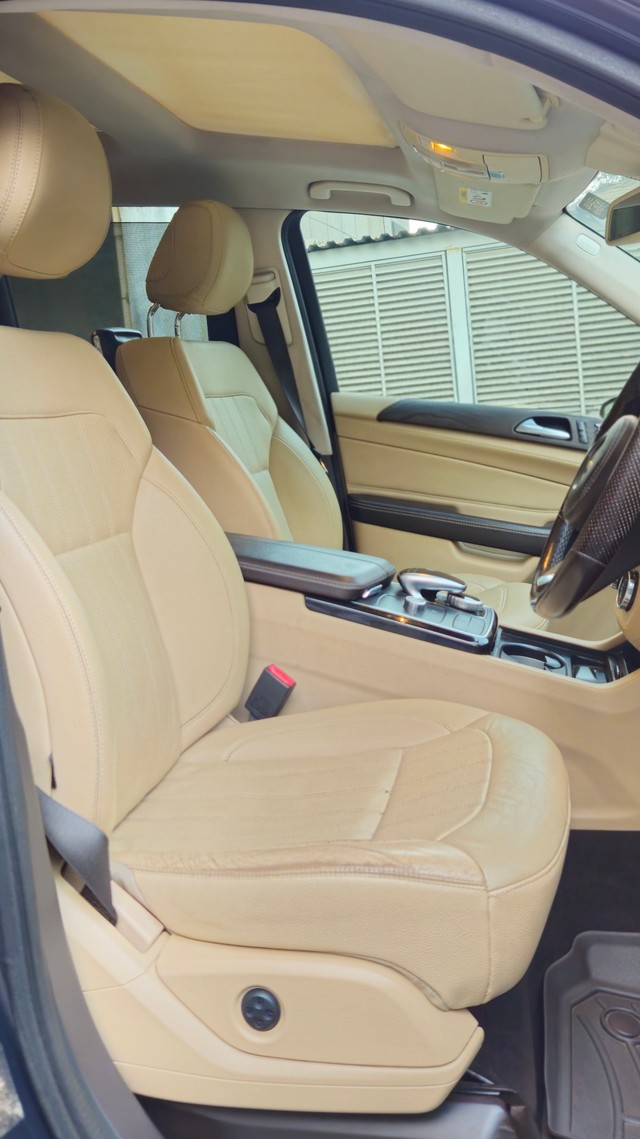 Mercedes-Benz GLS 350d 4MATIC Second-hand 2016 Mercedes-Benz GLS 350d 4MATIC for sale in Mumbai-19