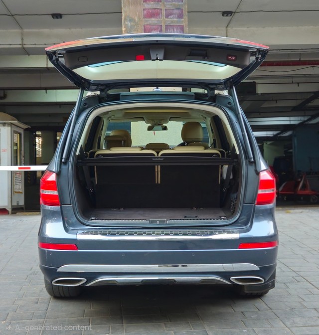 Mercedes-Benz GLS 350d 4MATIC Second-hand 2016 Mercedes-Benz GLS 350d 4MATIC for sale in Mumbai-14