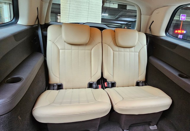 Mercedes-Benz GLS 350d 4MATIC Second-hand 2016 Mercedes-Benz GLS 350d 4MATIC for sale in Mumbai-13