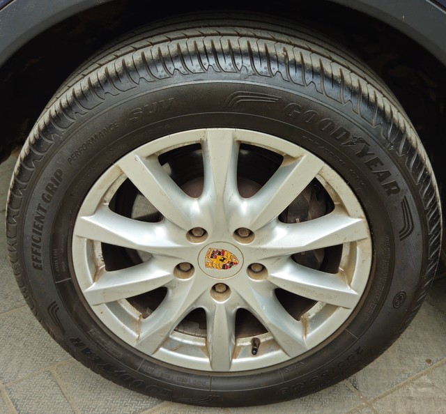 Second-hand 2013 Porsche Cayenne Diesel for sale in Mumbai-9