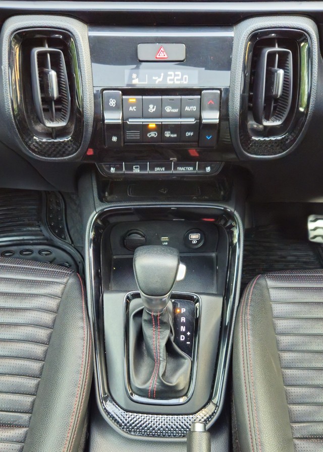 Second-hand 2020 Kia Sonet GTX Plus Diesel AT BSVI for sale in Mumbai-21