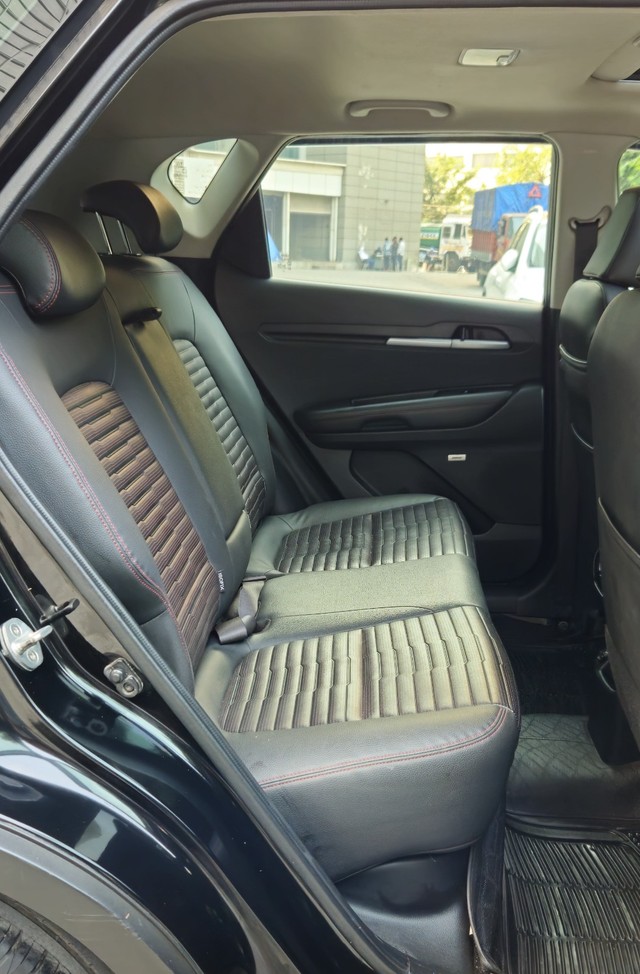 Second-hand 2020 Kia Sonet GTX Plus Diesel AT BSVI for sale in Mumbai-20