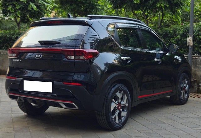 Second-hand 2020 Kia Sonet GTX Plus Diesel AT BSVI for sale in Mumbai-15