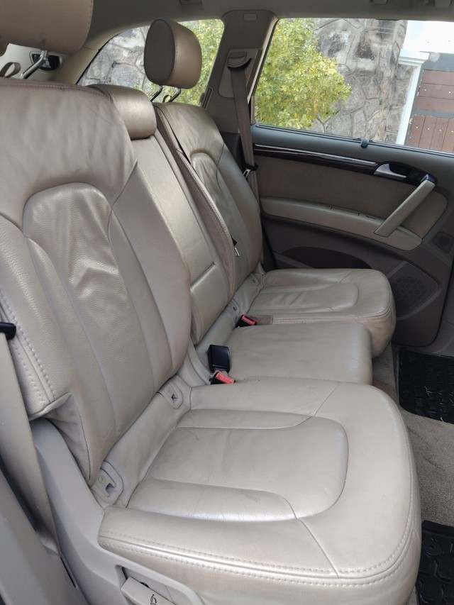 Second-hand 2013 Audi Q7 4.2 TDI quattro for sale in Chennai-10