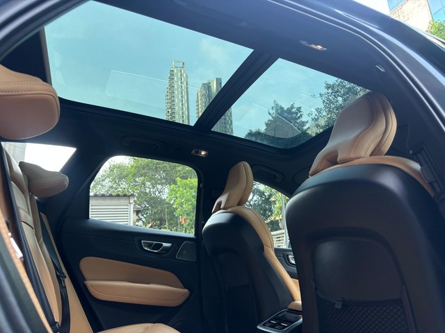 Second-hand 2020 Volvo XC60 Inscription D5 BSIV for sale in Mumbai-12