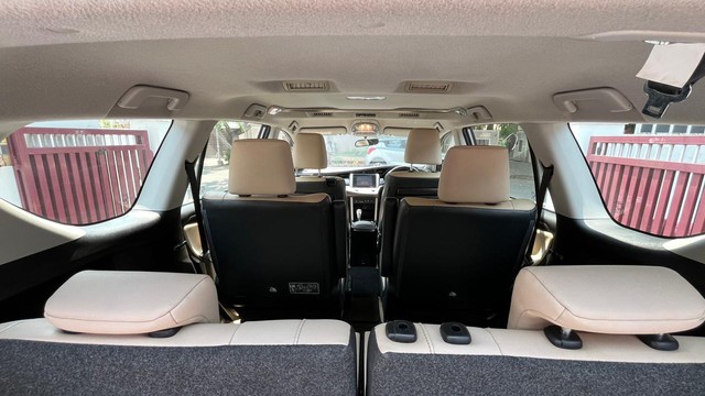 Second-hand 2019 Toyota Innova Crysta 2.8 ZX AT BSIV for sale in Coimbatore-7